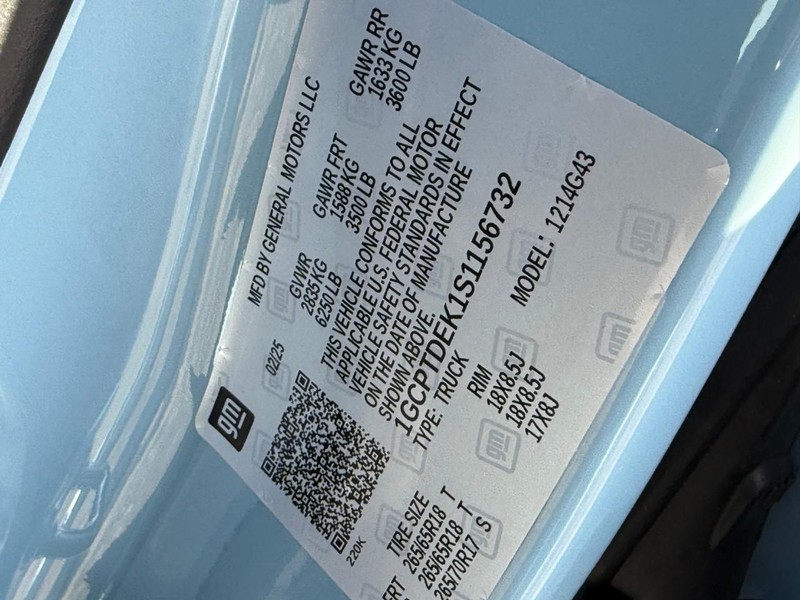 Chevrolet Colorado Vehicle Full-screen Gallery Image 18