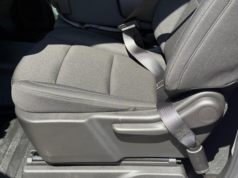 Chevrolet Silverado 1500 Vehicle Full-screen Gallery Image 8