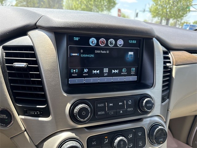 GMC Yukon XL Vehicle Full-screen Gallery Image 13