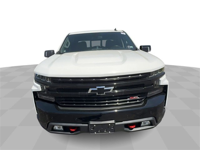 Chevrolet Silverado 1500 Vehicle Full-screen Gallery Image 3