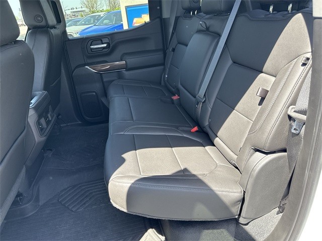 Chevrolet Silverado 1500 Vehicle Full-screen Gallery Image 22