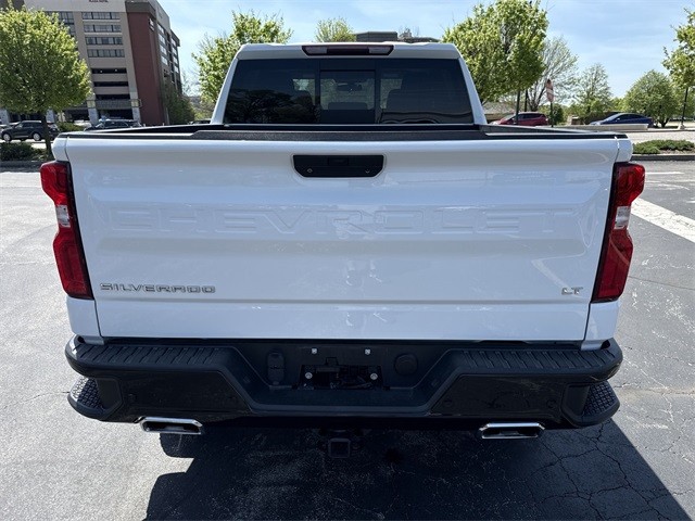 Chevrolet Silverado 1500 Vehicle Full-screen Gallery Image 23