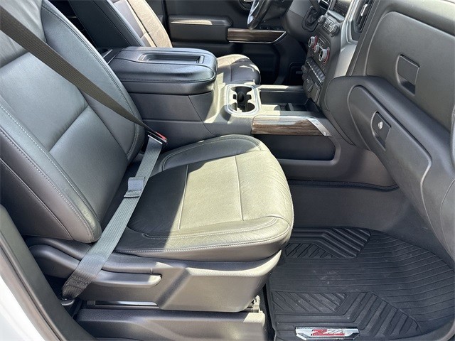 Chevrolet Silverado 1500 Vehicle Full-screen Gallery Image 25