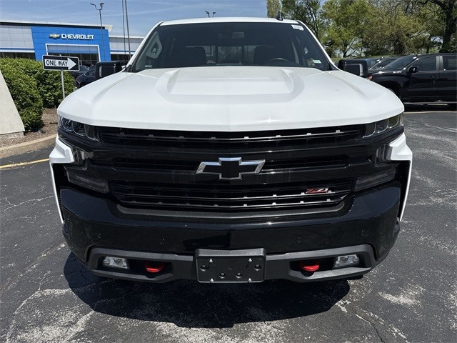 Chevrolet Silverado 1500 Vehicle Full-screen Gallery Image 27