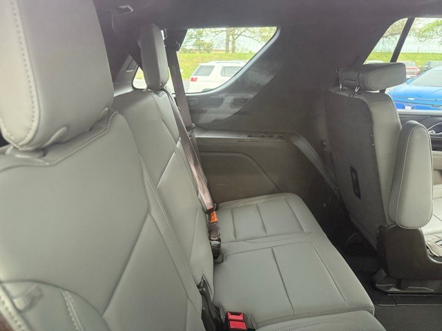 Chevrolet Tahoe Vehicle Full-screen Gallery Image 10