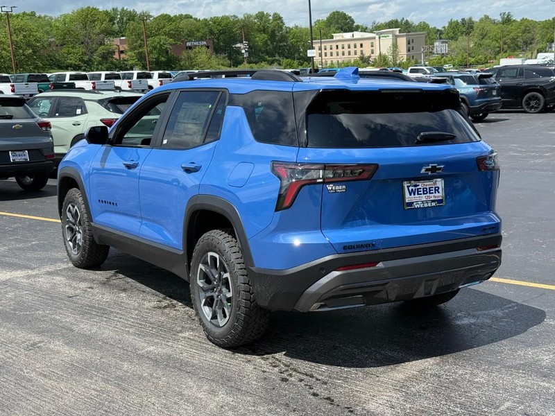 Chevrolet Equinox Vehicle Full-screen Gallery Image 3