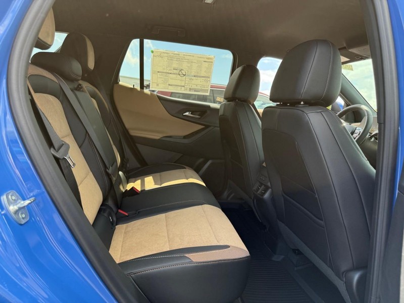 Chevrolet Equinox Vehicle Full-screen Gallery Image 6