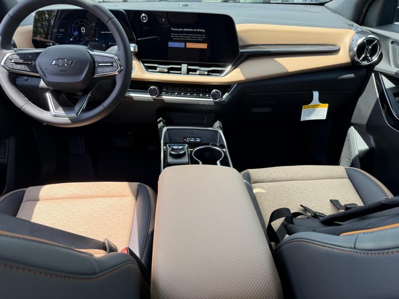 Chevrolet Equinox Vehicle Full-screen Gallery Image 7