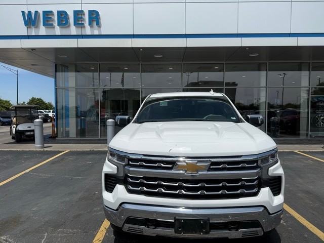 Chevrolet Silverado 1500 Vehicle Full-screen Gallery Image 3