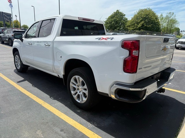 Chevrolet Silverado 1500 Vehicle Full-screen Gallery Image 14