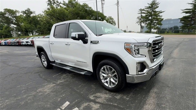 GMC Sierra 1500 Vehicle Full-screen Gallery Image 2
