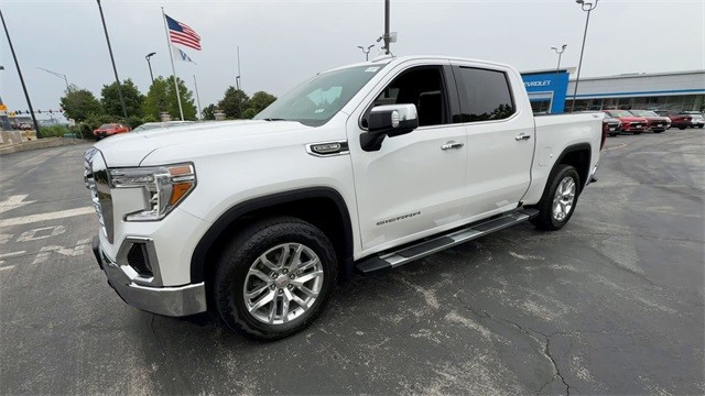 GMC Sierra 1500 Vehicle Full-screen Gallery Image 4