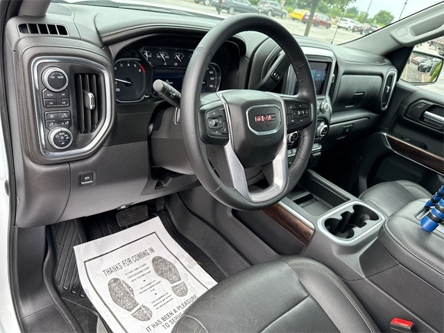 GMC Sierra 1500 Vehicle Full-screen Gallery Image 10