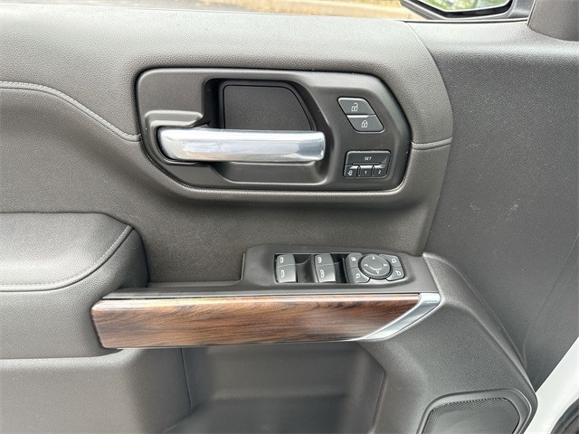 GMC Sierra 1500 Vehicle Full-screen Gallery Image 20