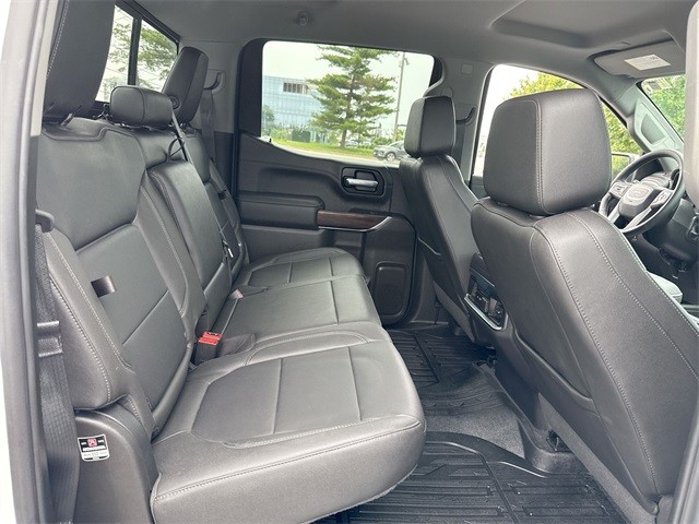 GMC Sierra 1500 Vehicle Full-screen Gallery Image 24