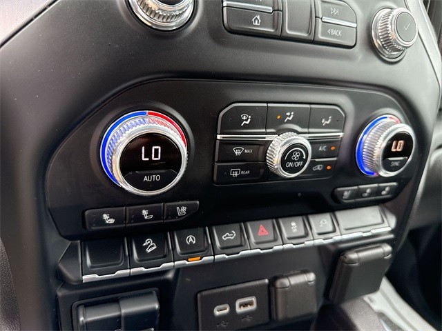 GMC Sierra 1500 Vehicle Full-screen Gallery Image 32