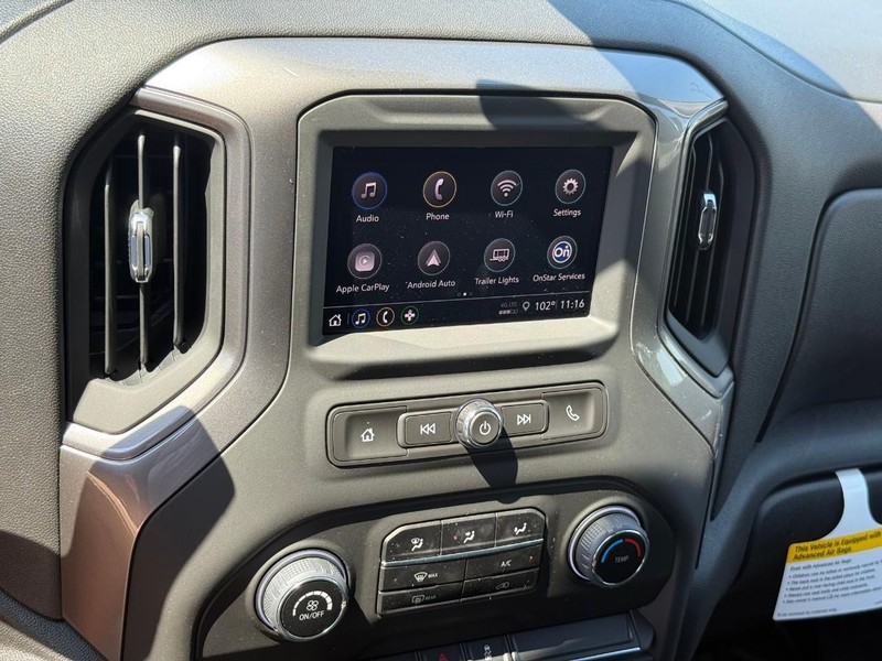 Chevrolet Silverado 1500 Vehicle Full-screen Gallery Image 10