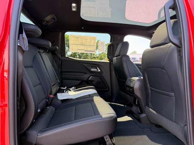 Chevrolet Silverado EV Vehicle Full-screen Gallery Image 5