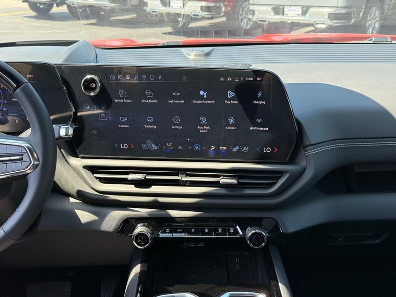 Chevrolet Silverado EV Vehicle Full-screen Gallery Image 8