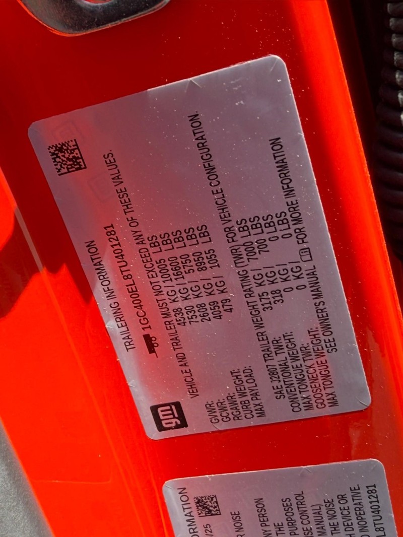 Chevrolet Silverado EV Vehicle Full-screen Gallery Image 16