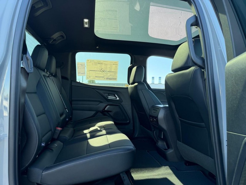 Chevrolet Silverado EV Vehicle Full-screen Gallery Image 5