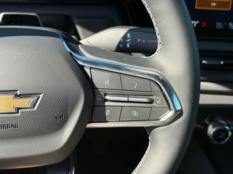 Chevrolet Silverado EV Vehicle Full-screen Gallery Image 15