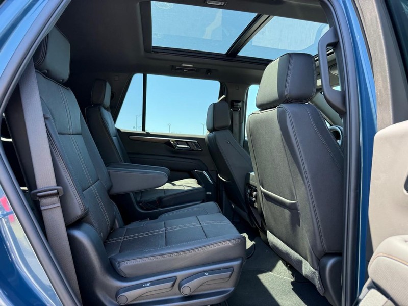 Chevrolet Tahoe Vehicle Full-screen Gallery Image 5