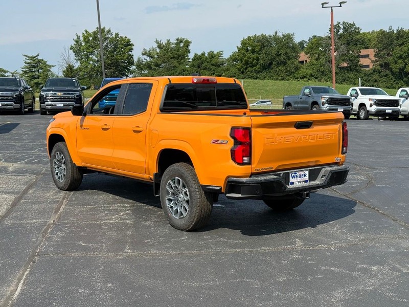 Chevrolet Colorado Vehicle Full-screen Gallery Image 3