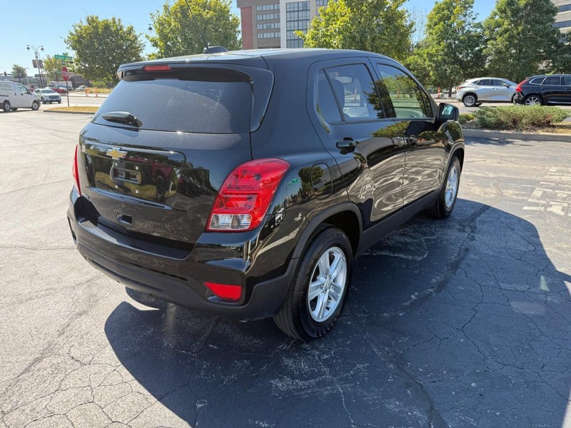 Chevrolet Trax Vehicle Full-screen Gallery Image 7