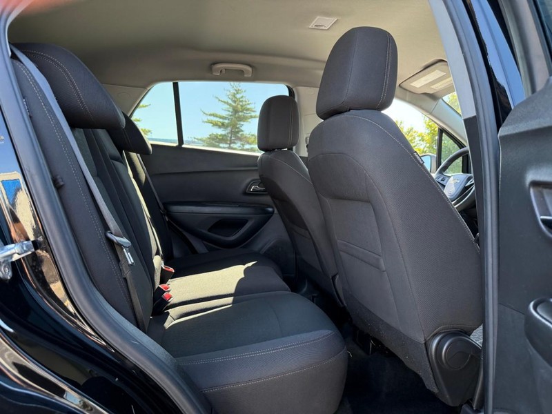 Chevrolet Trax Vehicle Full-screen Gallery Image 10