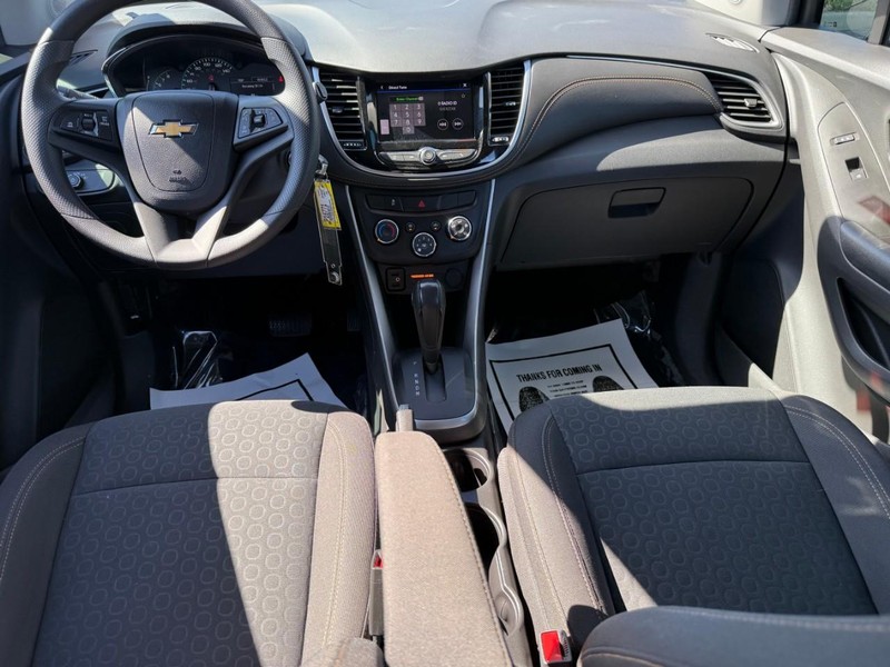 Chevrolet Trax Vehicle Full-screen Gallery Image 11