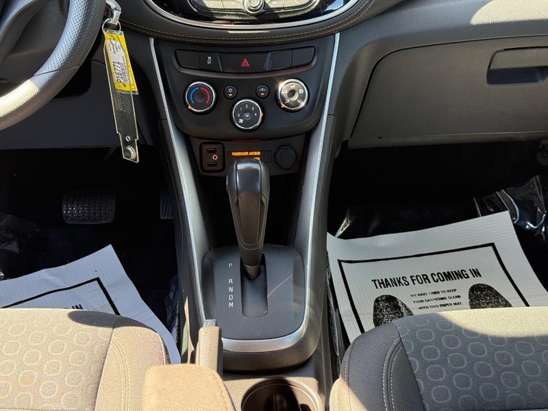 Chevrolet Trax Vehicle Full-screen Gallery Image 14