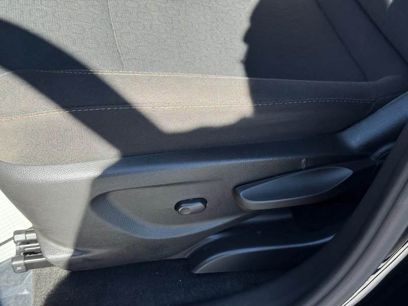 Chevrolet Trax Vehicle Full-screen Gallery Image 17