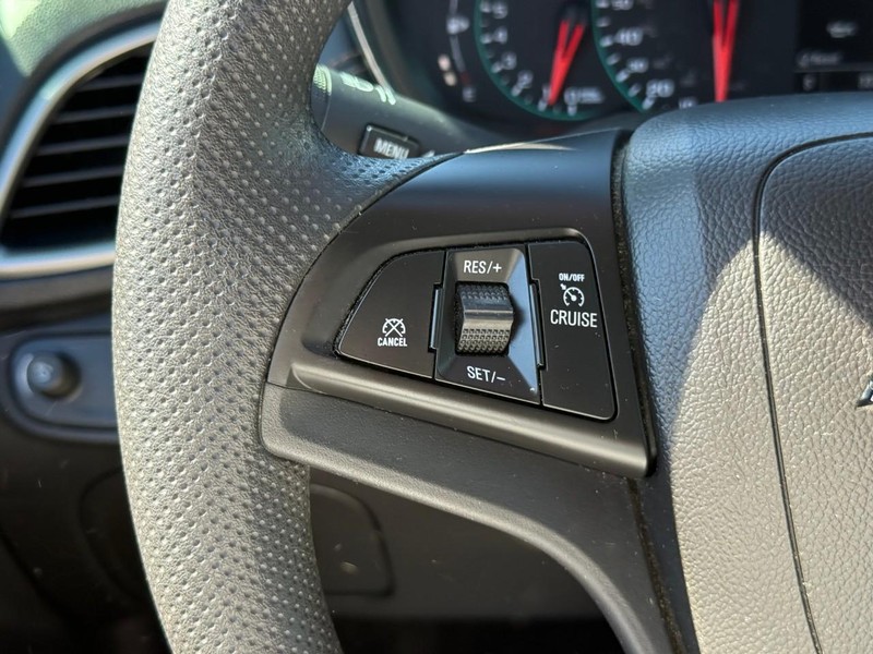 Chevrolet Trax Vehicle Full-screen Gallery Image 18