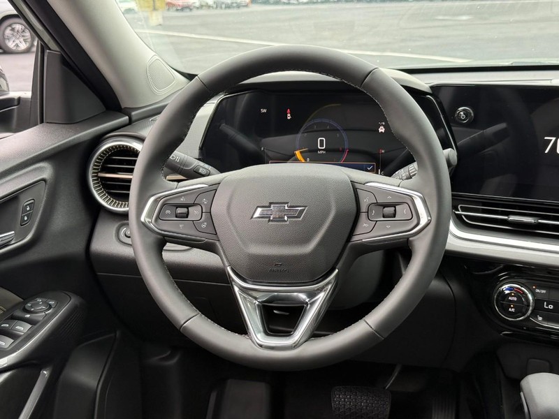 Chevrolet Trax Vehicle Full-screen Gallery Image 7