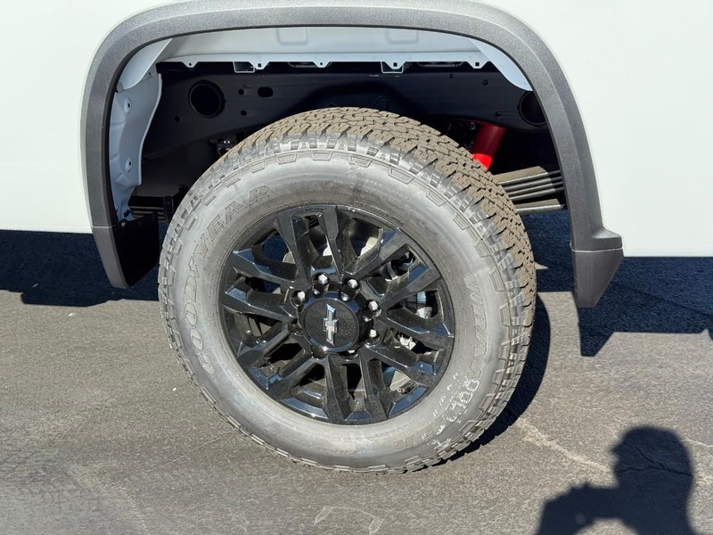 Chevrolet Silverado 2500HD Vehicle Full-screen Gallery Image 4