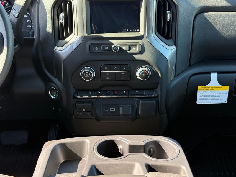 Chevrolet Silverado 2500HD Vehicle Full-screen Gallery Image 10