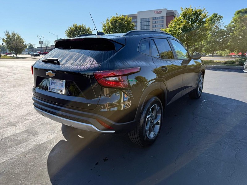 Chevrolet Trax Vehicle Full-screen Gallery Image 8