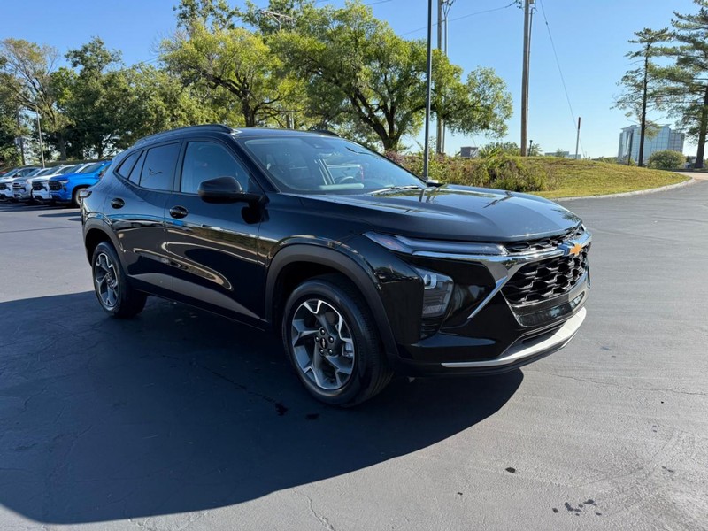 Chevrolet Trax Vehicle Full-screen Gallery Image 9