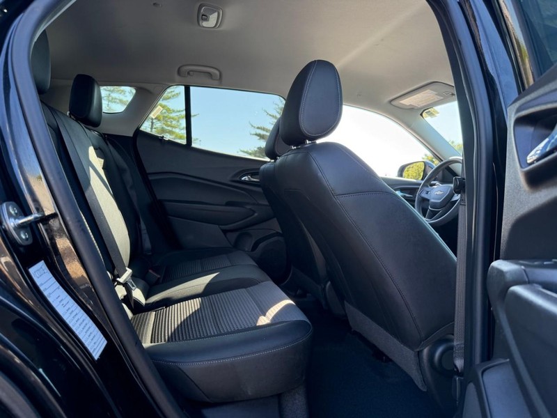 Chevrolet Trax Vehicle Full-screen Gallery Image 11