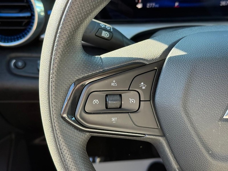 Chevrolet Trax Vehicle Full-screen Gallery Image 18