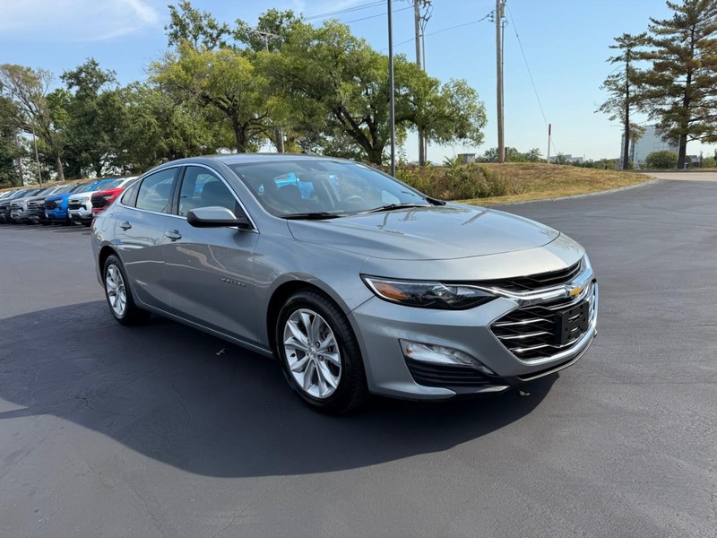 Chevrolet Malibu Vehicle Full-screen Gallery Image 8