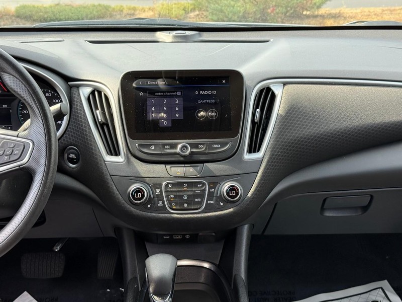 Chevrolet Malibu Vehicle Full-screen Gallery Image 13