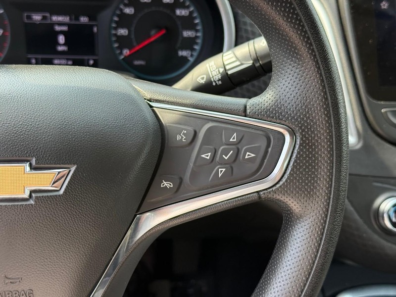 Chevrolet Malibu Vehicle Full-screen Gallery Image 19