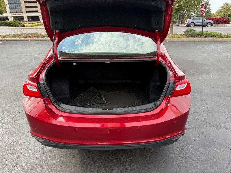 Chevrolet Malibu Vehicle Full-screen Gallery Image 6