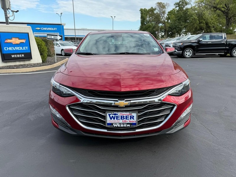 Chevrolet Malibu Vehicle Full-screen Gallery Image 10