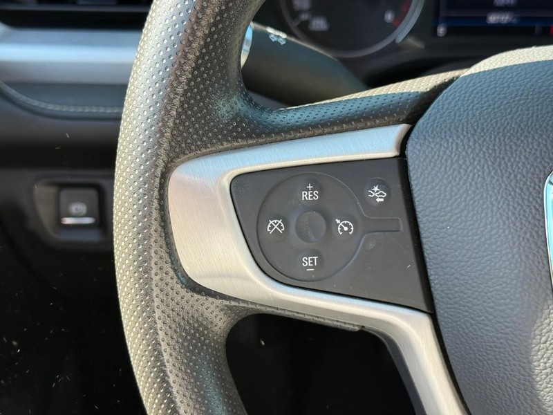 GMC Acadia Vehicle Full-screen Gallery Image 21