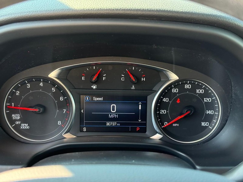 GMC Acadia Vehicle Full-screen Gallery Image 23