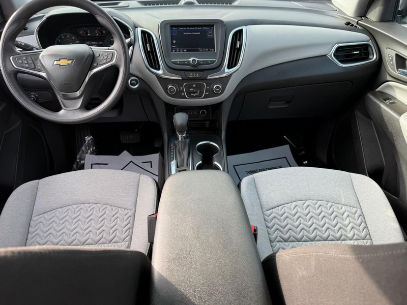 Chevrolet Equinox Vehicle Full-screen Gallery Image 7