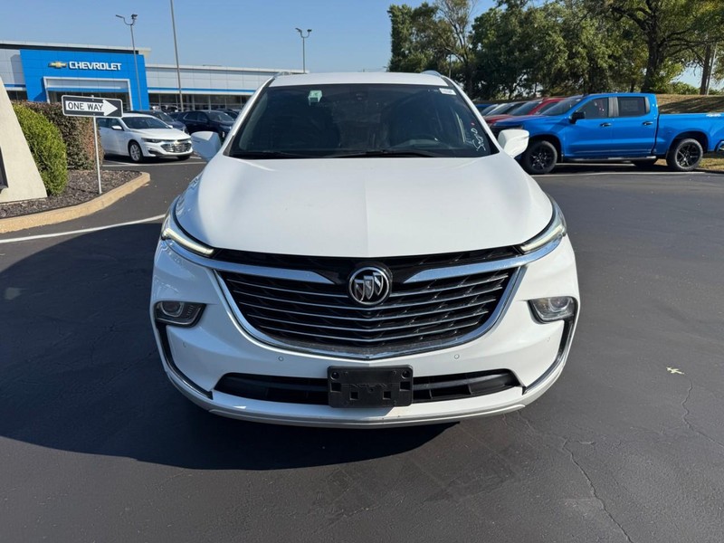 Buick Enclave Vehicle Full-screen Gallery Image 10